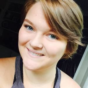 Meet your Posher, Adrienne